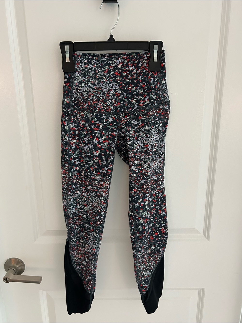 LululemonKids High-Waist Printed Active Leggings in Black with Red and White Spe